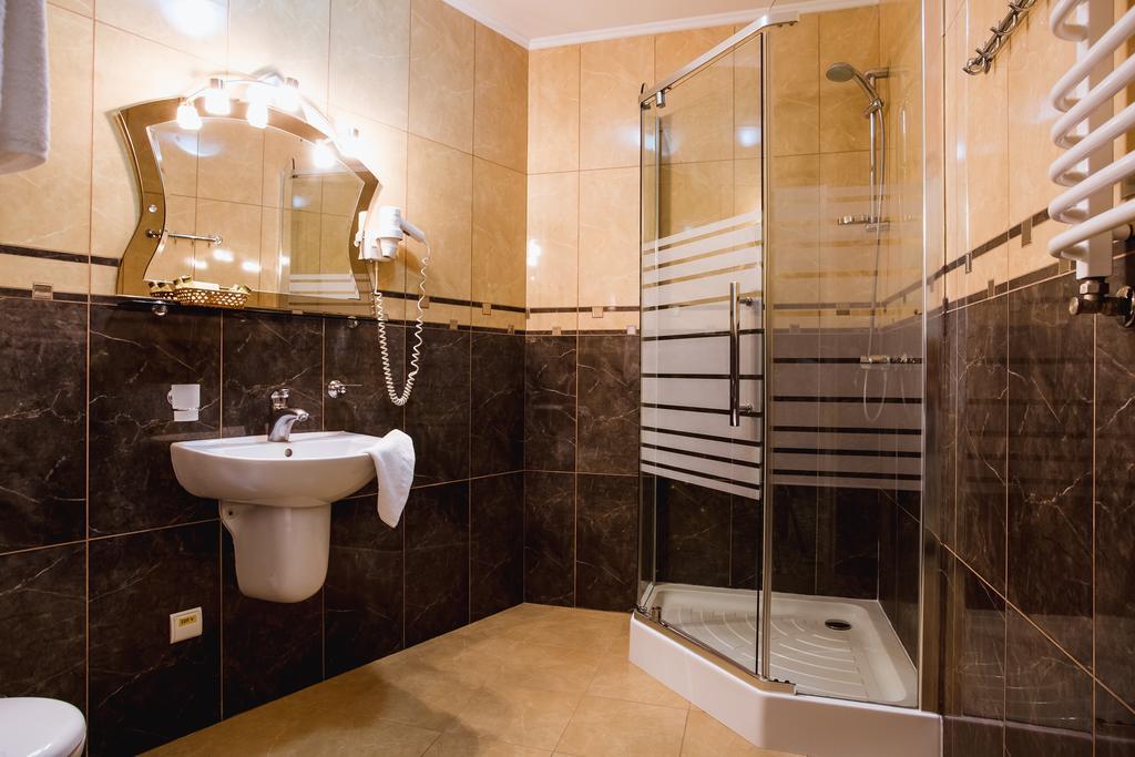 Hotel Natalia 18 Λβιβ Εξωτερικό φωτογραφία