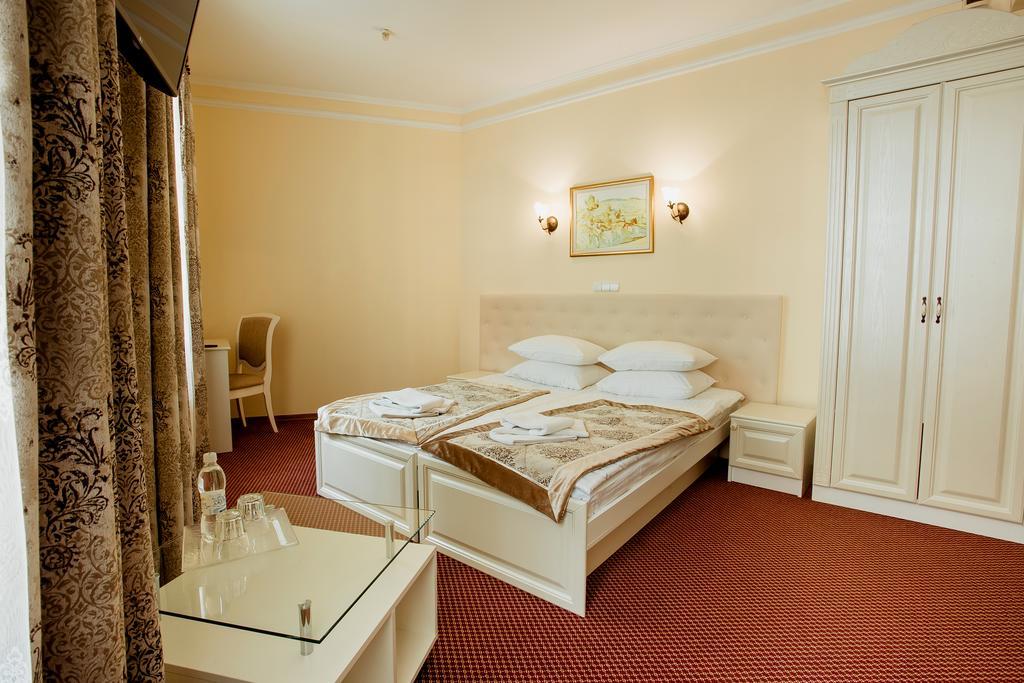 Hotel Natalia 18 Λβιβ Εξωτερικό φωτογραφία